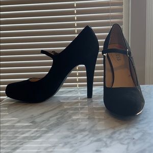 Guess black suede strap heel | size 9.5